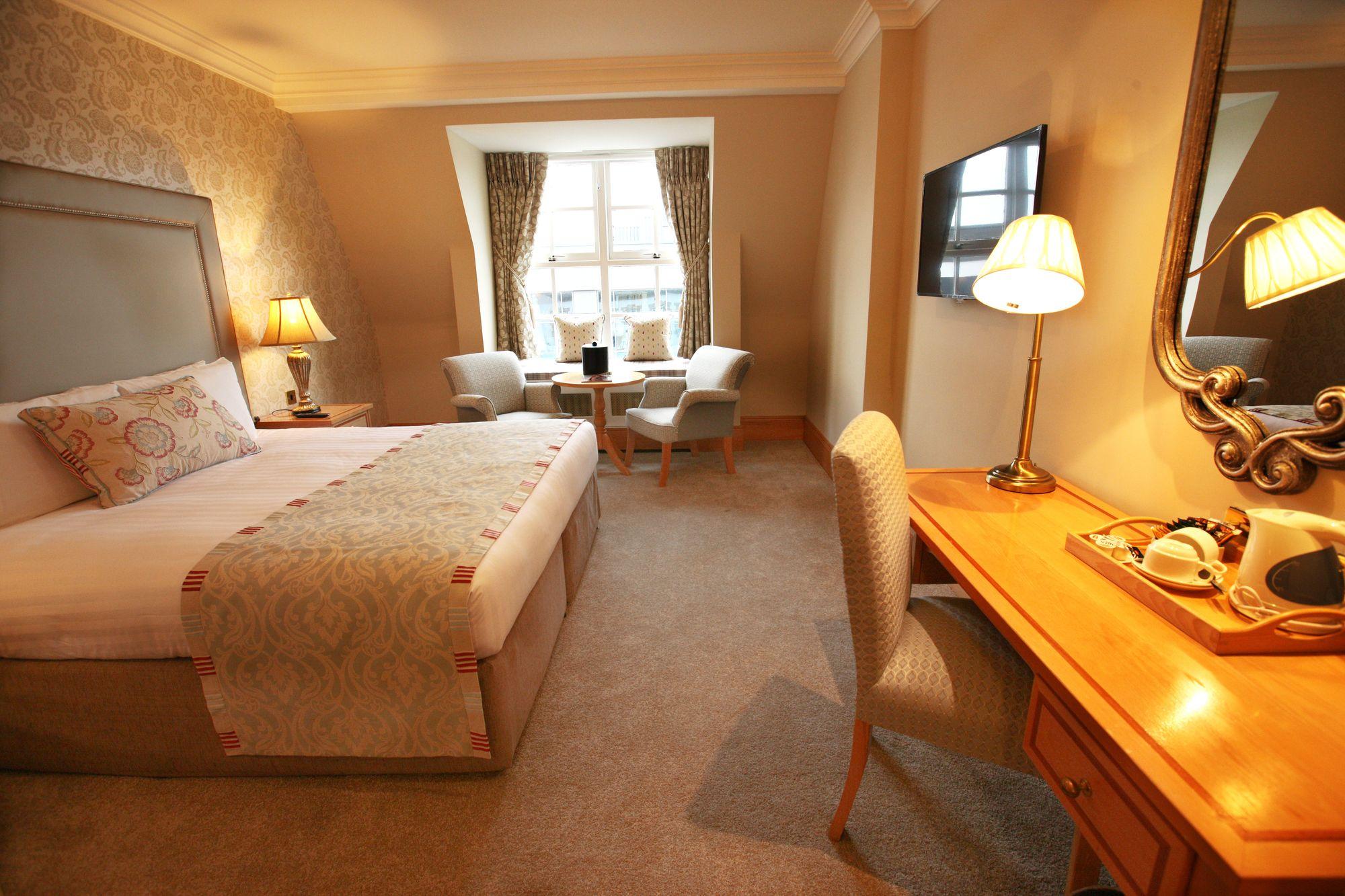 The Johnstown Estate Hotel Enfield Buitenkant foto